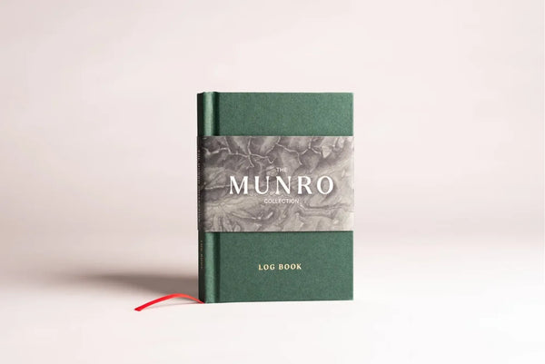 The Munro Log Book (Hardback)