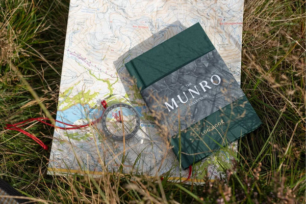 The Munro Log Book (Hardback)